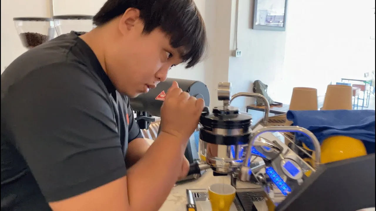 Chiang Mai Coffee Shop Comparison of Chor Ma Feuang Espressobar
